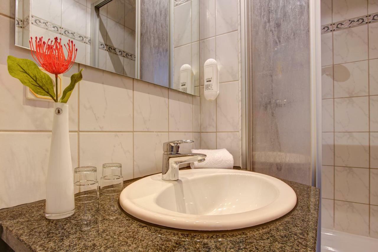 Elbinsel Free Parking 3* Amburgo